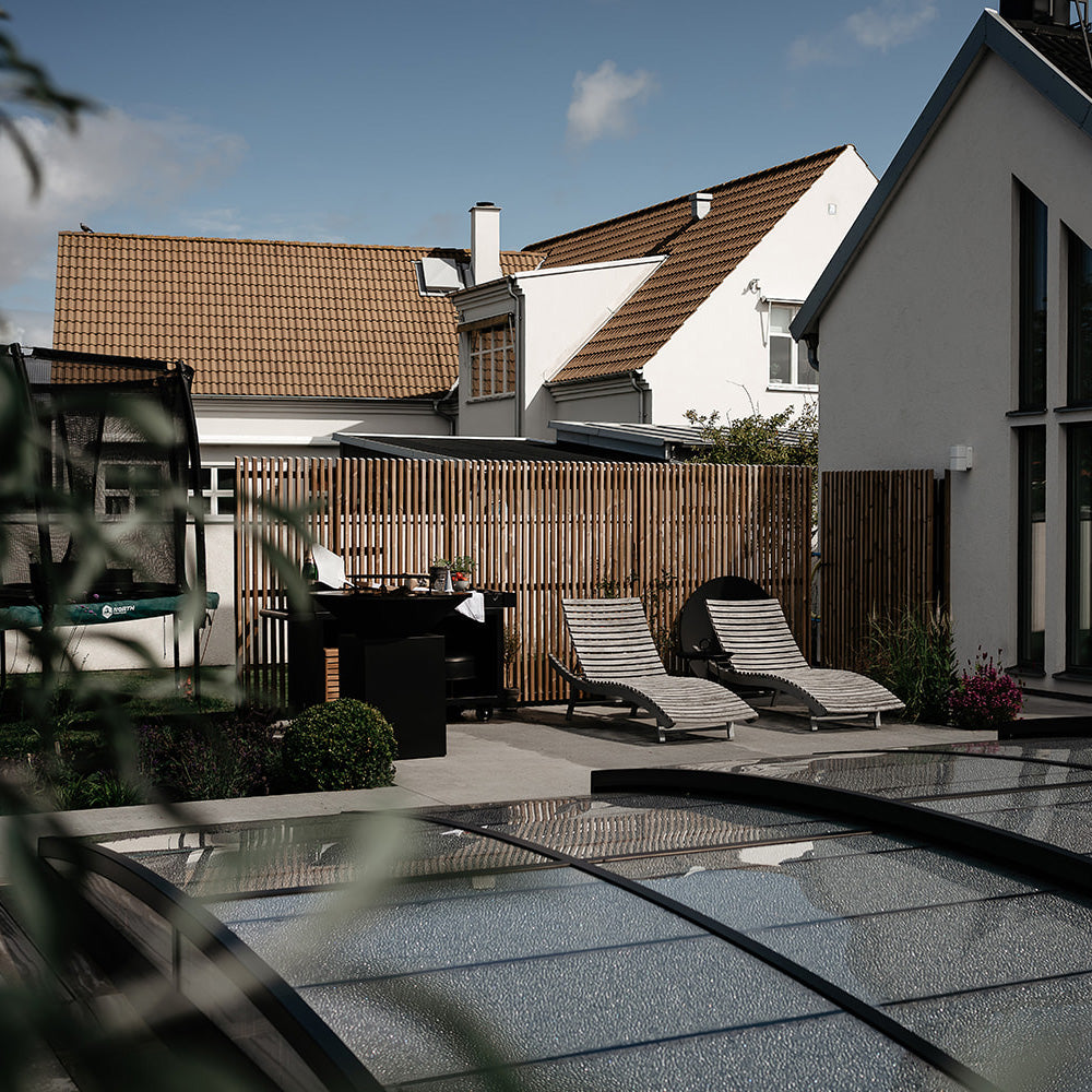 Miljöbild med Leia pooltak