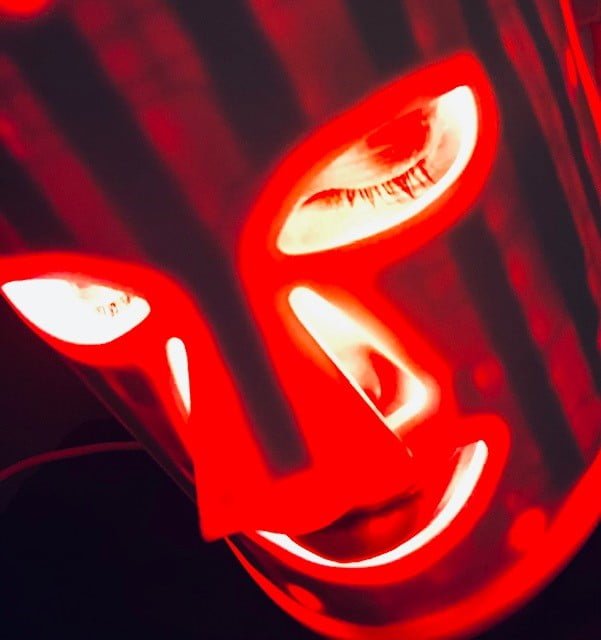 Vores ansigtsmaske er endelig her!